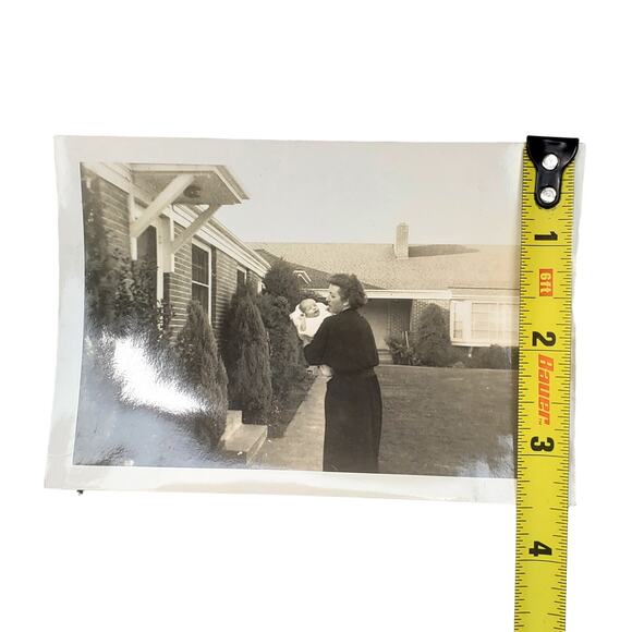 Vtg Grandmother Distracted with Newborn Baby Monochrome Photography Found - Picture 3 of 4